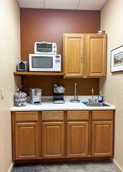 More Photos Of 1023-1025 W Colorado Ave, Colorado Springs Office For Sale