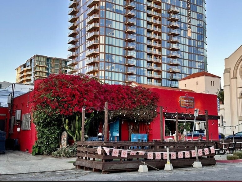 More Photos Of 2706 5th Ave, San Diego Restaurant For Lease
