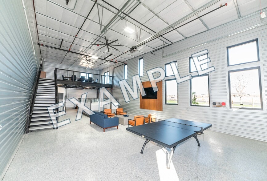 More Photos Of 5378 Ronald Reagan Blvd, Johnstown Showroom For Sale