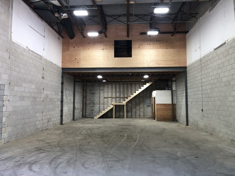 Primary Photo Of 662 Clark Rd, Tewksbury Warehouse For Lease