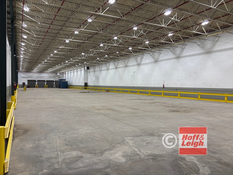 More Photos Of 3340 W 137th St, Cleveland Manufacturing For Lease