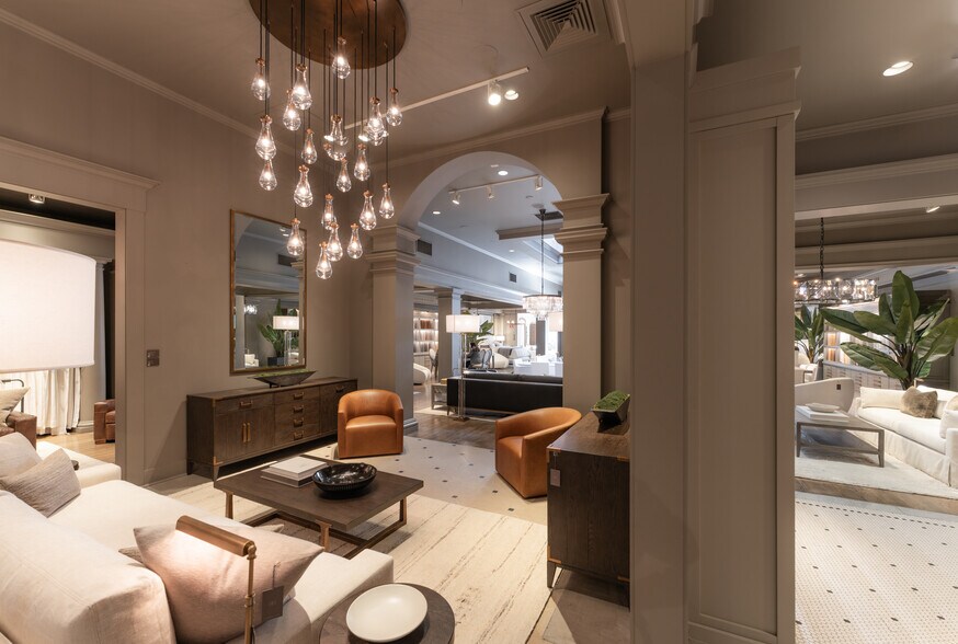 More Photos Of 710-720 State St, Santa Barbara General Retail For Lease