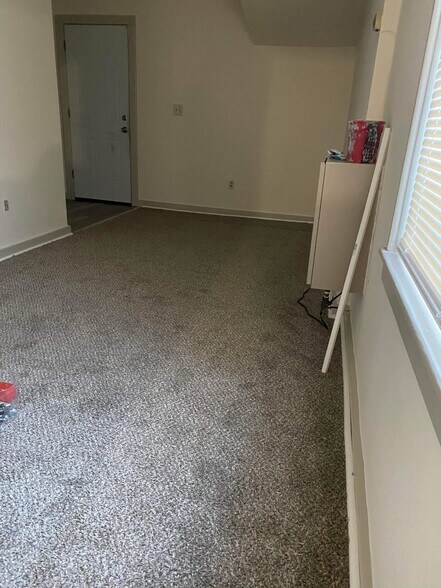 More Photos Of 48 Summer St, Rutland Apartments For Sale