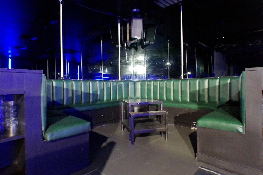 More Photos Of 5002 Washington Ave, Houston Bar For Lease