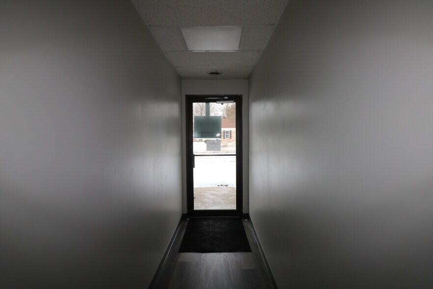 More Photos Of 34 Executive Dr, Norwalk Medical For Sale