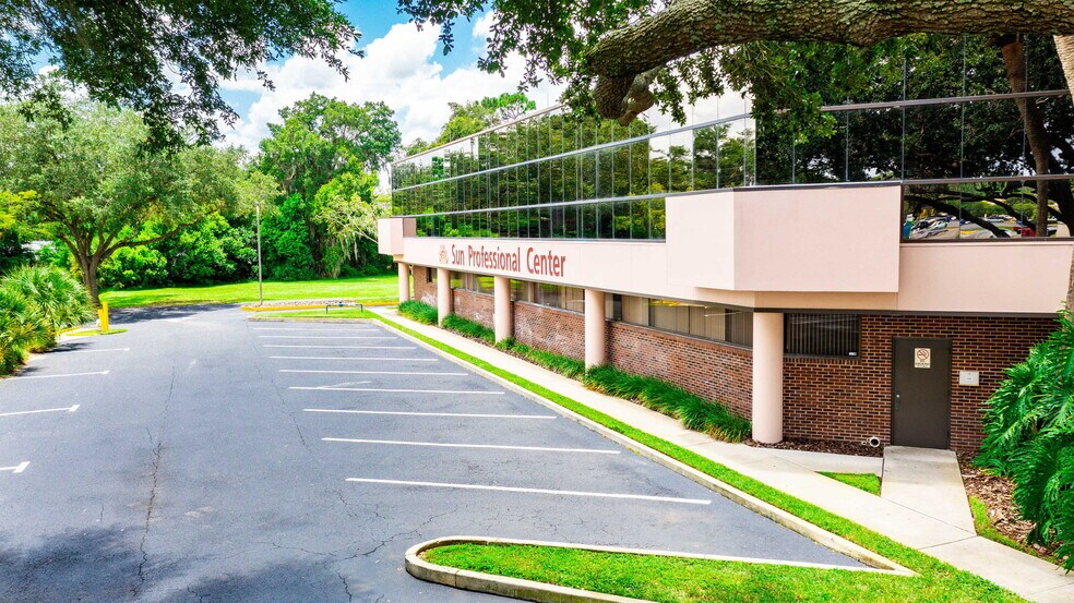 More Photos Of 6719 Gall Blvd, Zephyrhills Medical For Sale