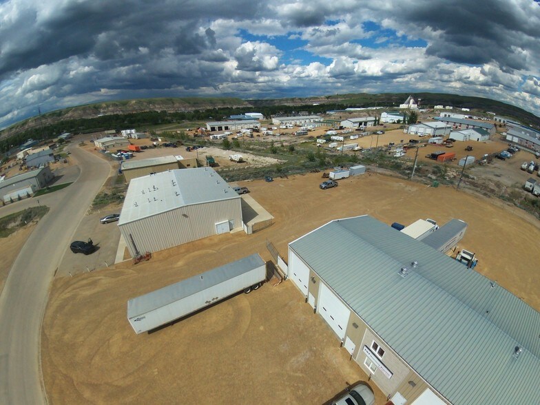 More Photos Of 560 Premier Rd, Drumheller Warehouse For Lease