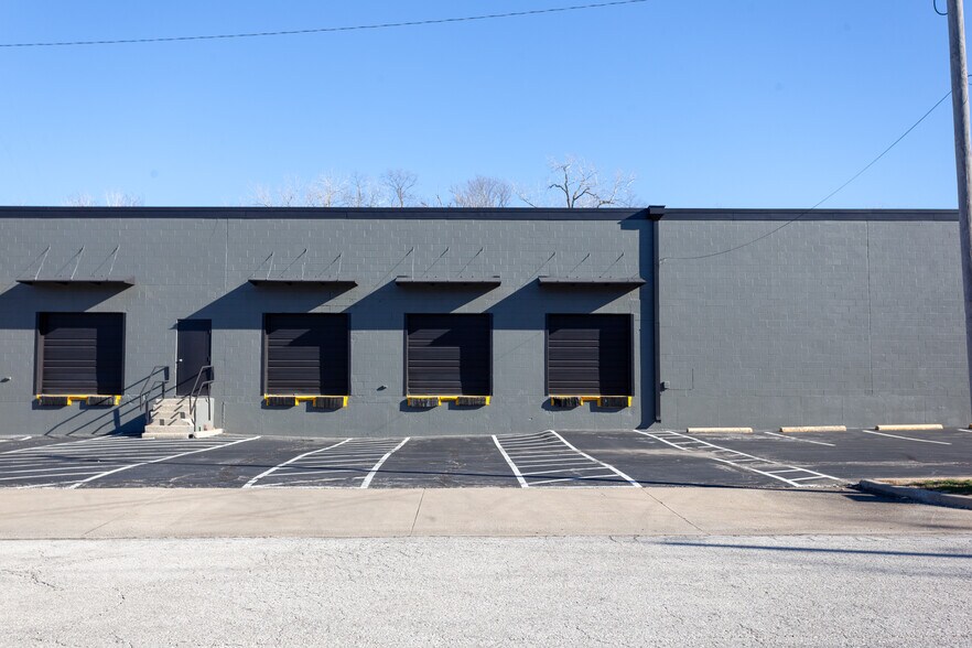 More Photos Of 3155-3175 Terrace St, Kansas City Warehouse For Lease