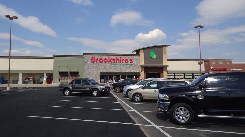 More Photos Of 501 E Highway 199, Springtown Supermarket For Lease