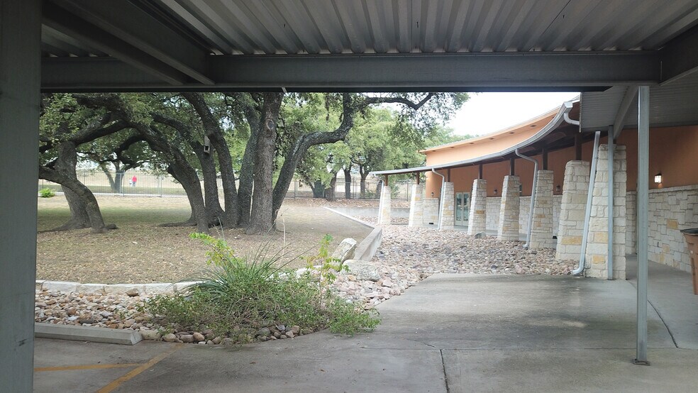 More Photos Of 7910 Cameron Rd, Austin Office For Sale