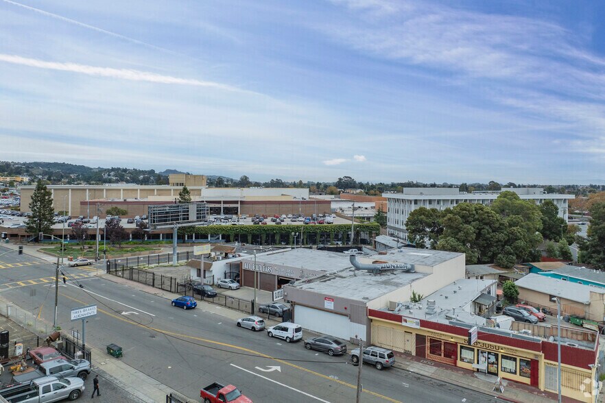 More Photos Of 6821 Foothill Blvd, Oakland Auto Repair For Sale