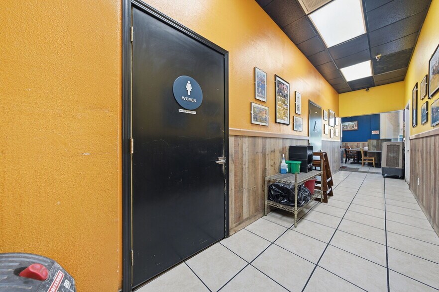 More Photos Of 410 N 11th Ave, Hanford General Retail For Sale