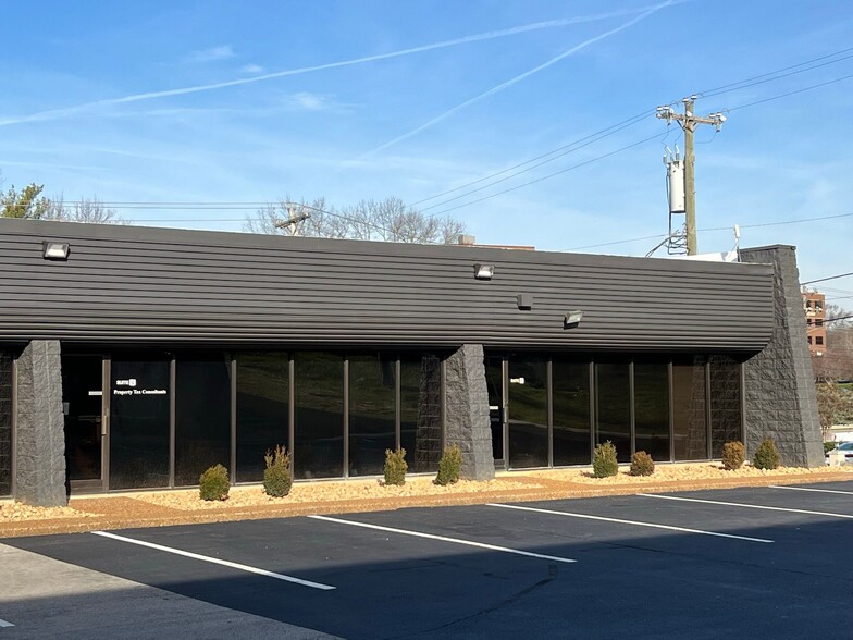 Primary Photo Of 2601 Elm Hill Pike, Nashville Unknown For Lease