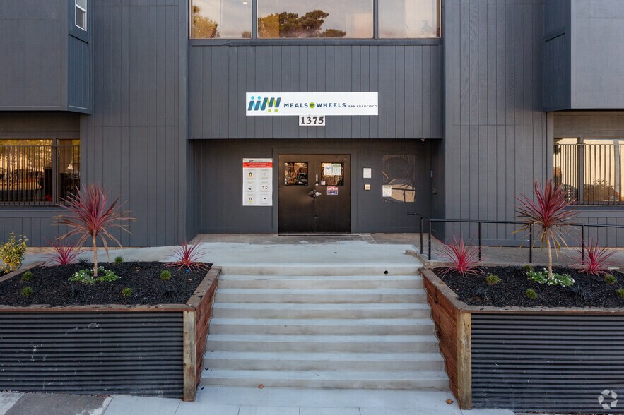 More Photos Of 1375 Fairfax Ave, San Francisco Warehouse For Sale