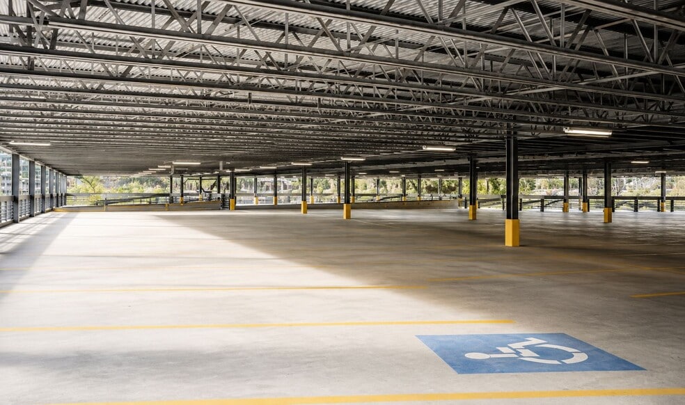More Photos Of 616 FM 1960 Rd W, Houston Office For Sale