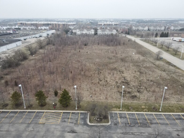 More Photos Of 724 N Route 59, Aurora Hotel For Sale