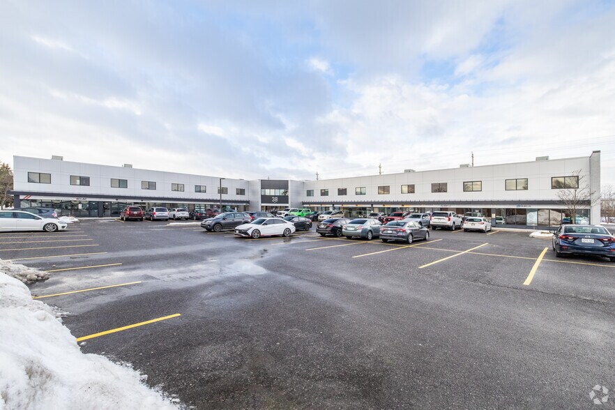 More Photos Of 38 Antares Dr, Ottawa Light Distribution For Lease