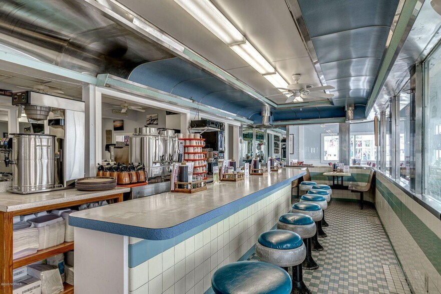 More Photos Of 100 E Fort Macon Rd, Atlantic Beach Restaurant For Sale