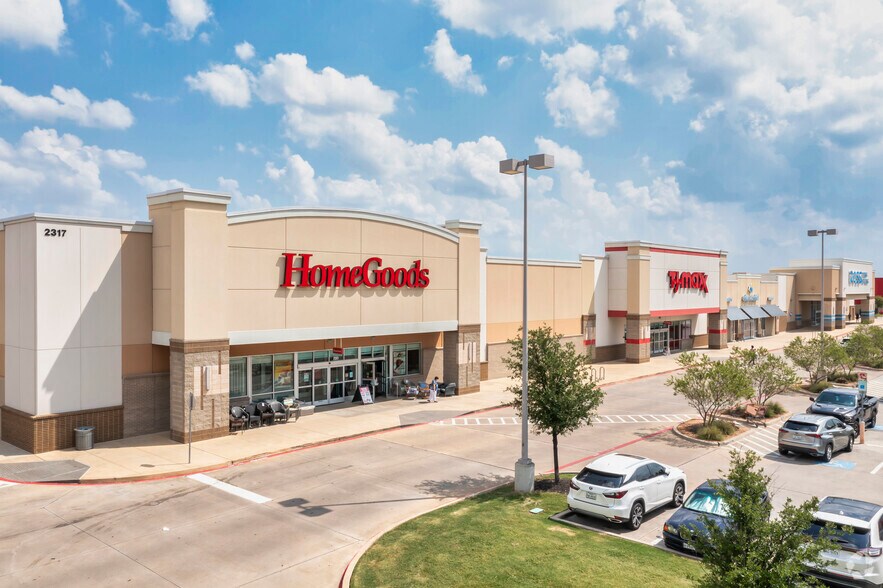 More Photos Of 8901-8917 Tehama Ridge Pky, Fort Worth General Retail For Lease