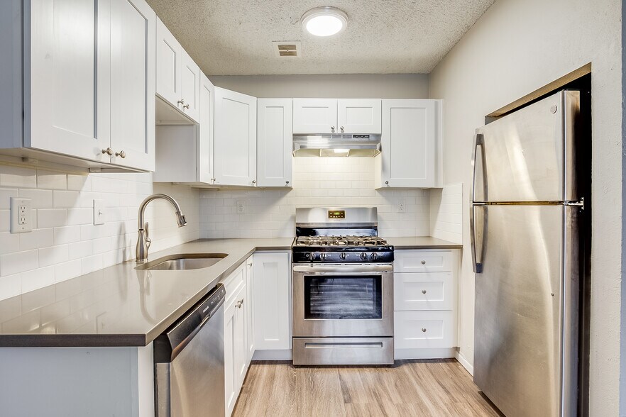 More Photos Of 175 W Belleview Ave, Englewood Apartments For Sale
