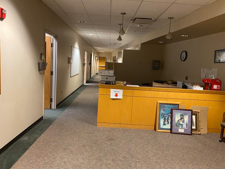 More Photos Of 2551 Dodge St, Omaha Office For Sale