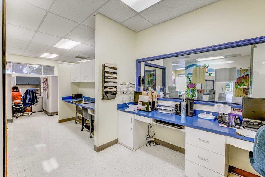 More Photos Of 5205 Village Blvd, West Palm Beach Medical For Lease