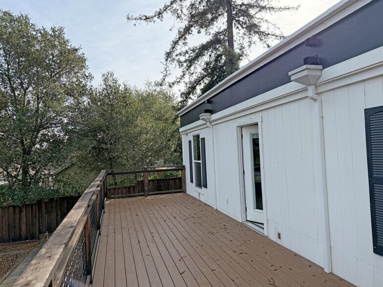 More Photos Of 21249 Geyserville Ave, Geyserville Freestanding For Sale