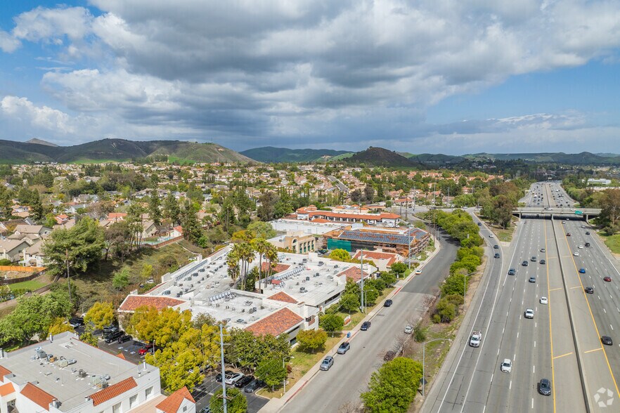 More Photos Of 30423 Canwood St, Agoura Hills Office For Sale