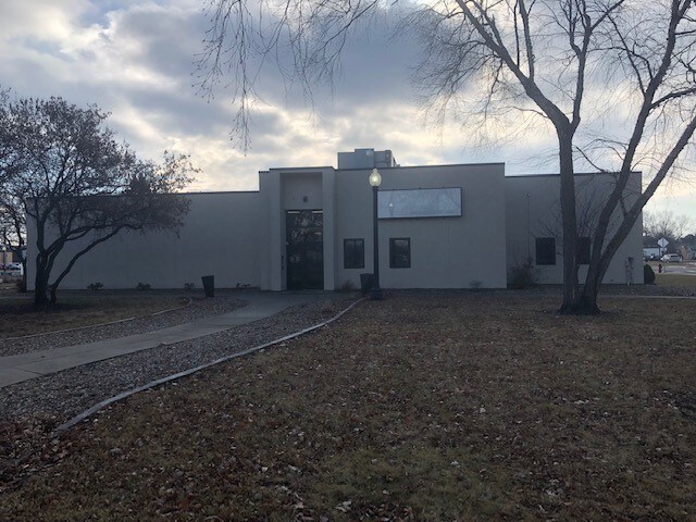 More Photos Of 315 W 3rd St N, Newton Office For Sale