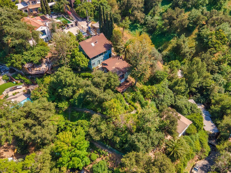 More Photos Of 1825 Altivo Way, Los Angeles Multifamily For Sale