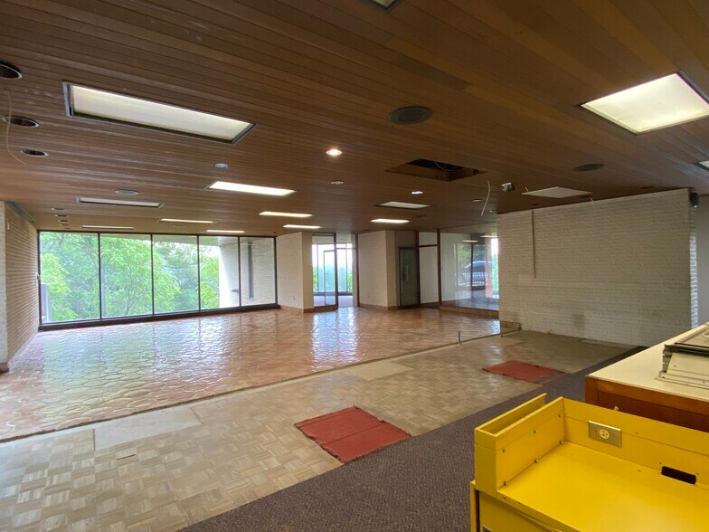 More Photos Of 55 Wyoming St, Pittsburgh Office Residential For Lease