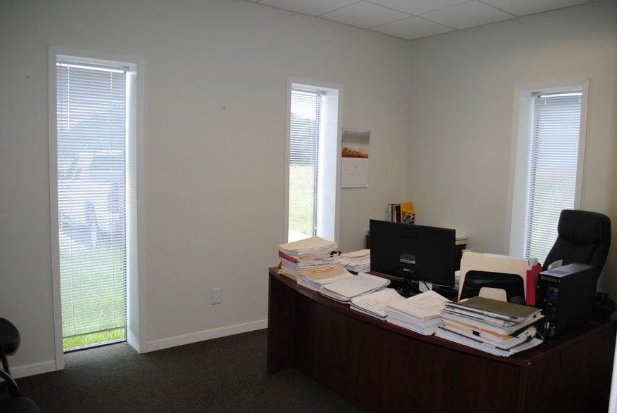 More Photos Of 108 Martin Ct, Trinity Office For Sale