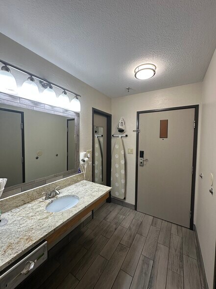 More Photos Of 1011 Rio Grande Ave, Gunnison Hotel For Sale