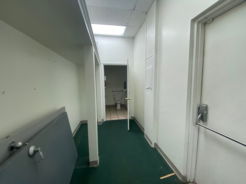 More Photos Of Rte 23 @ Rte 23 & Rte 322, New Holland Unknown For Lease