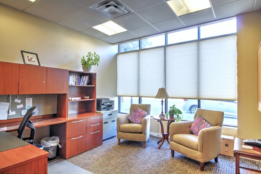 More Photos Of 4520 Broadway St, Boulder Unknown For Lease