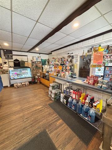 More Photos Of 44 US Route 4, Bridgewater Corners Freestanding For Sale