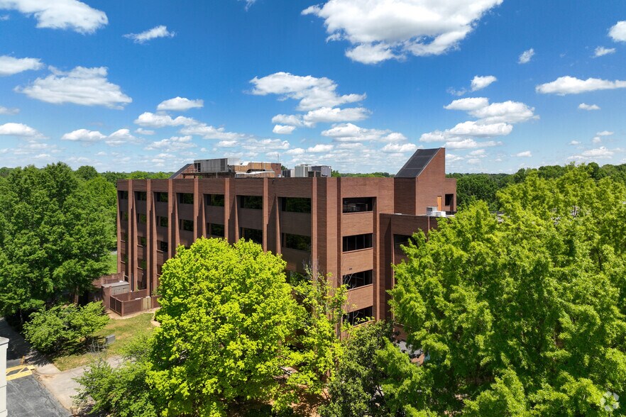 More Photos Of 5620 University Pky, Winston-Salem Unknown For Lease