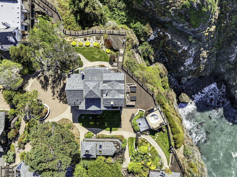 More Photos Of 5920 CA-1, Elk Hotel For Sale