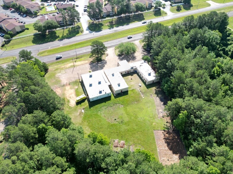 More Photos Of 2455 N Eastman Rd, Longview Schools For Sale