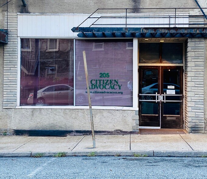 More Photos Of 34 S Main St, Phoenixville General Retail For Sale