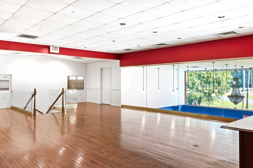 More Photos Of 505 W US-80 Hwy, Pooler Service For Sale