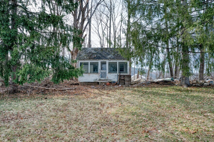 More Photos Of 1053 Wicker St, Ticonderoga Multifamily For Sale