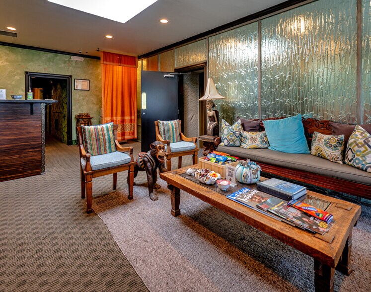 More Photos Of 3449–3453 Cahuenga Blvd W, Los Angeles Movie Radio TVStudio For Sale