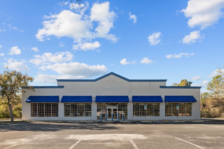 More Photos Of 1699 N Temple Ave, Starke Freestanding For Sale