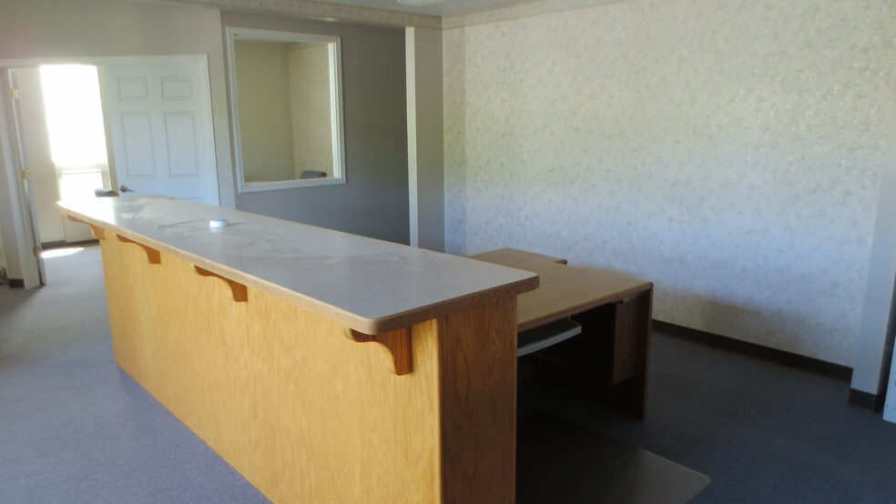More Photos Of 360 W Sycamore St, Willows Office For Sale