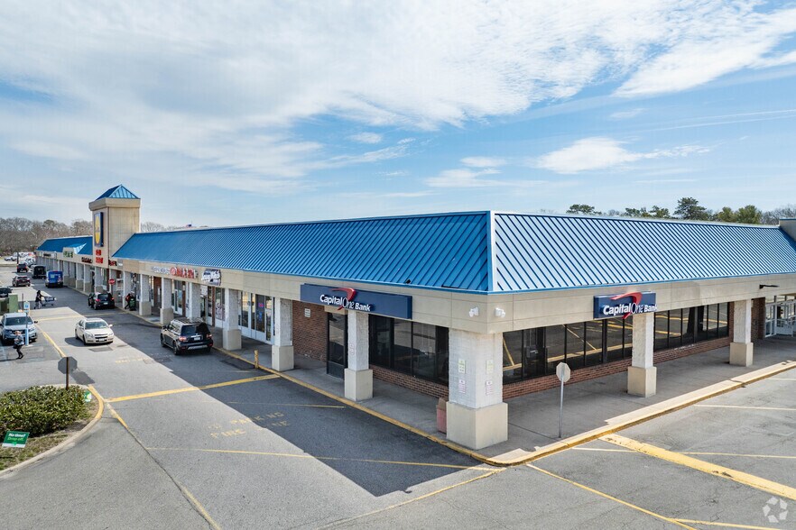 More Photos Of 800 Montauk Hwy, Shirley Freestanding For Lease