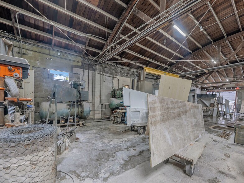 More Photos Of 4211 Verdant St, Los Angeles Manufacturing For Sale