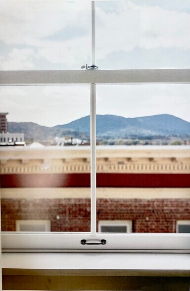 More Photos Of 297 North St, Pittsfield Hotel For Sale