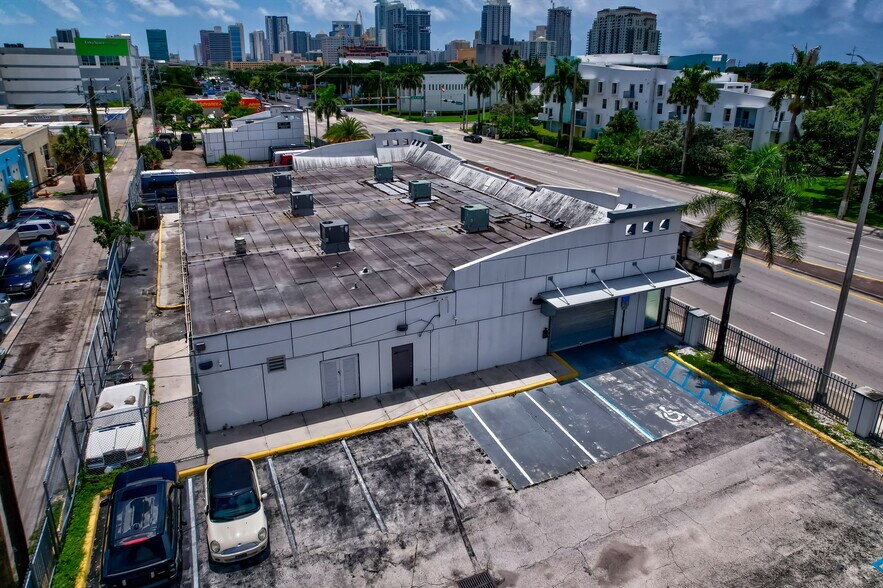 More Photos Of 925 W Broward Blvd, Fort Lauderdale Auto Dealership For Lease