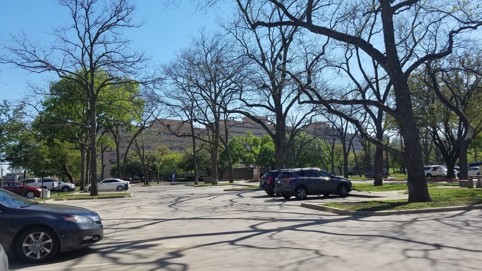 More Photos Of 8345 Walnut Hill Ln, Dallas Medical For Sale